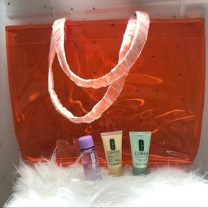 ‼️BRAND NEW‼️SET OF SUMMER TRAVEL KIT+BEACH BAG